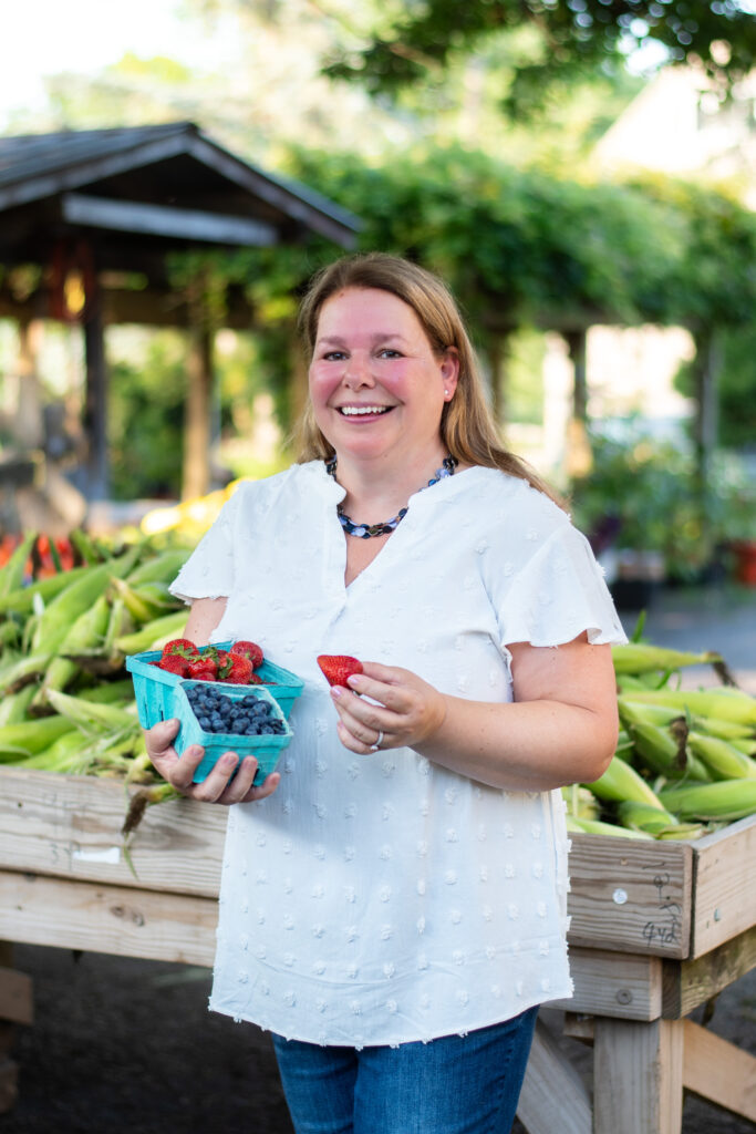 ELP_4063 Heather R. HEADSHOTS Jul.25